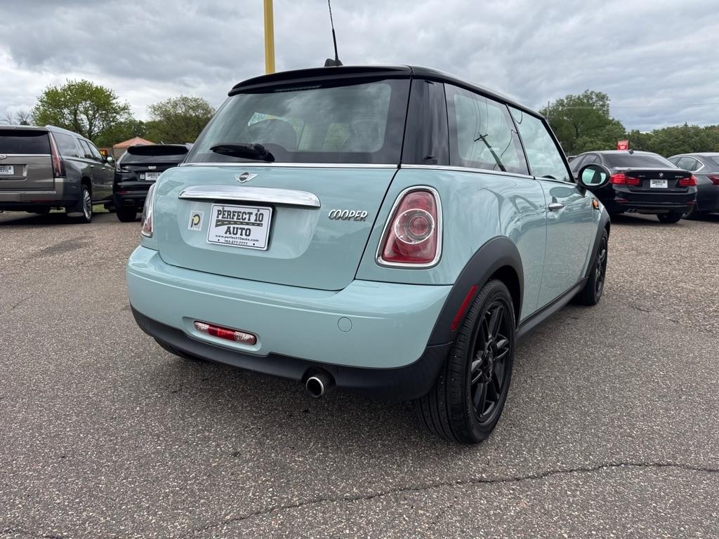 MINI Cooper Hardtop 2dr Cpe 2012
