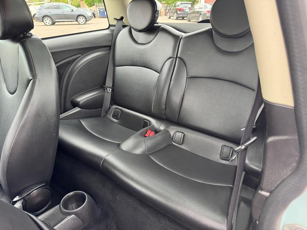 MINI Cooper Hardtop 2dr Cpe 2012