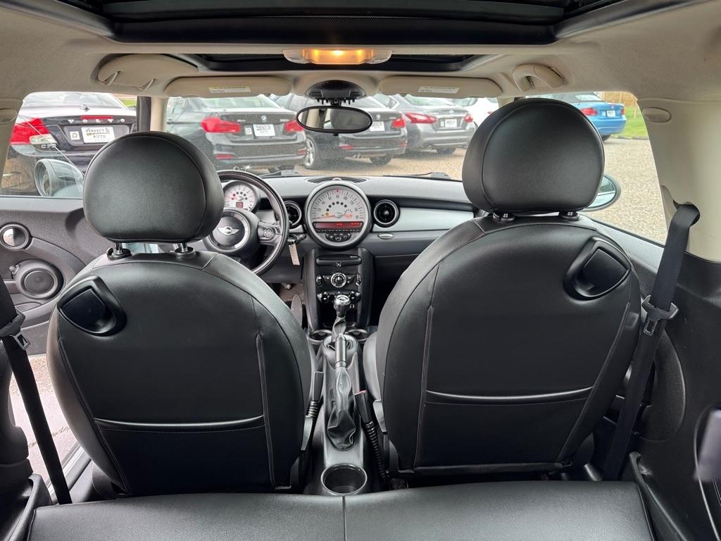 MINI Cooper Hardtop 2dr Cpe 2012
