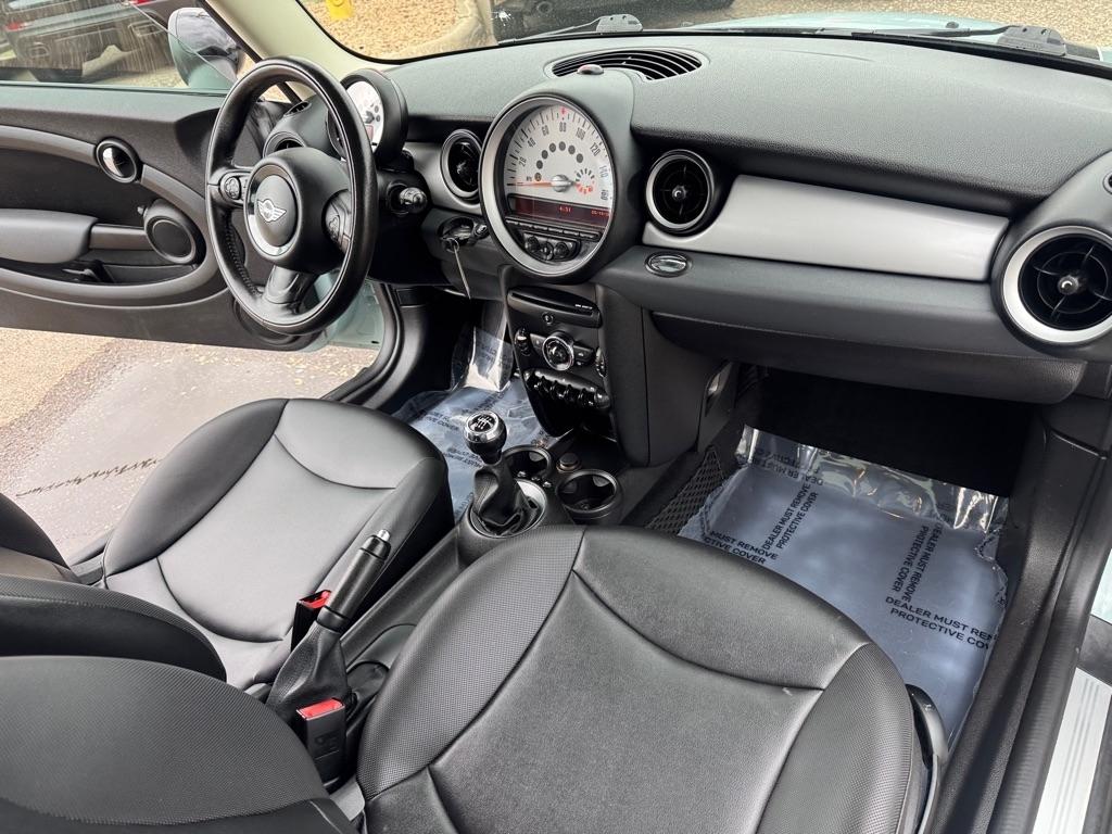 MINI Cooper Hardtop 2dr Cpe 2012