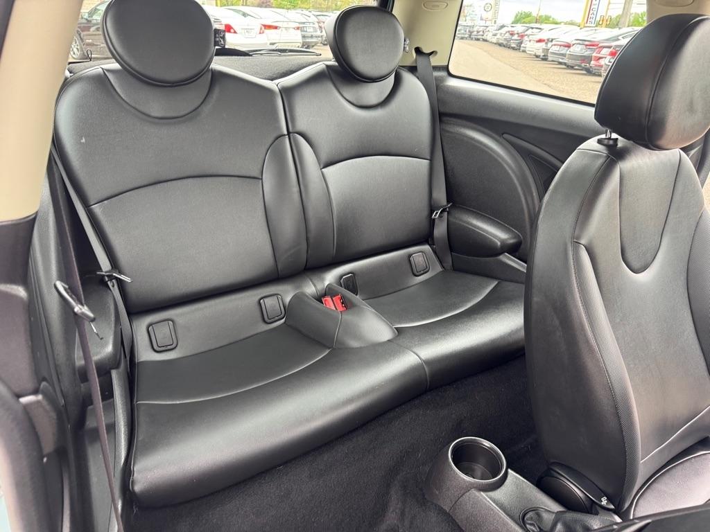 MINI Cooper Hardtop 2dr Cpe 2012