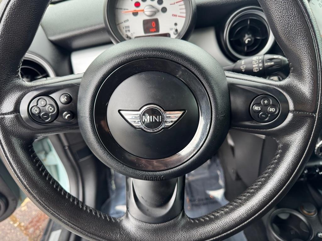 MINI Cooper Hardtop 2dr Cpe 2012