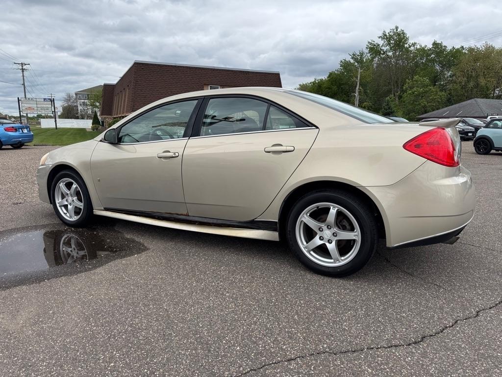 Pontiac G6 4dr Sdn w/1SB 2009