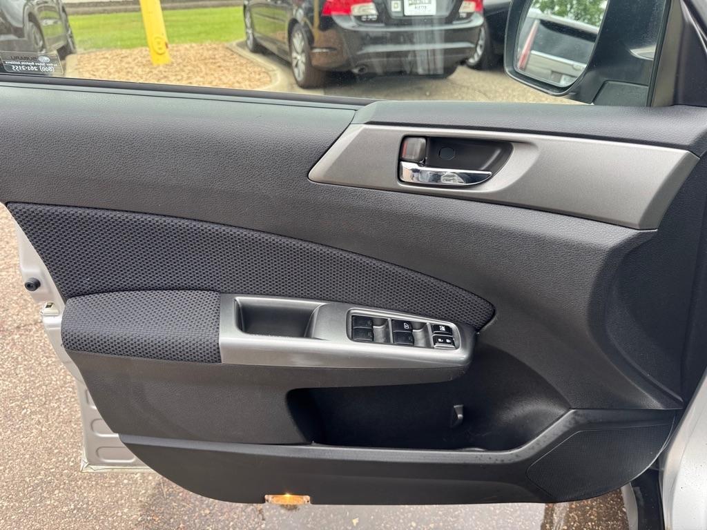 Subaru Forester 4dr Auto 2.5X Premium w/All-Weather Pkg 2011