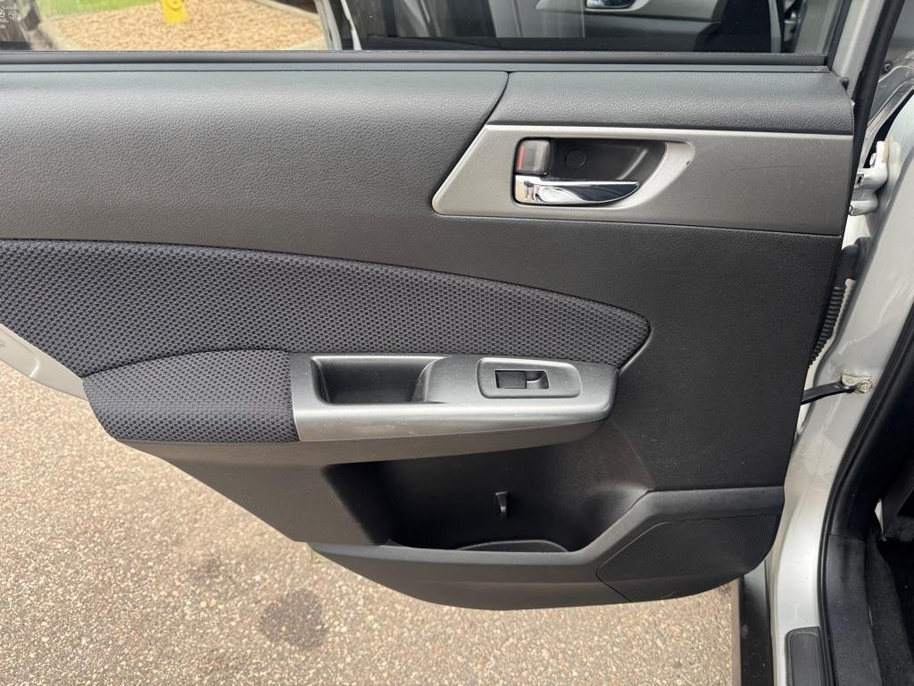 Subaru Forester 4dr Auto 2.5X Premium w/All-Weather Pkg 2011