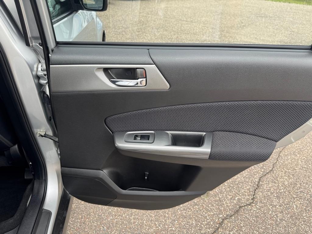 Subaru Forester 4dr Auto 2.5X Premium w/All-Weather Pkg 2011