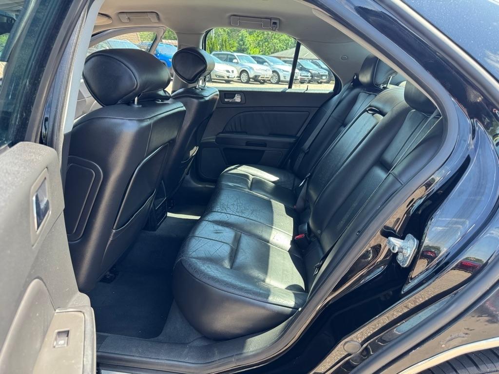 Cadillac STS 4dr Sdn V6 2006
