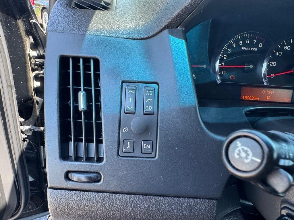 Cadillac STS 4dr Sdn V6 2006