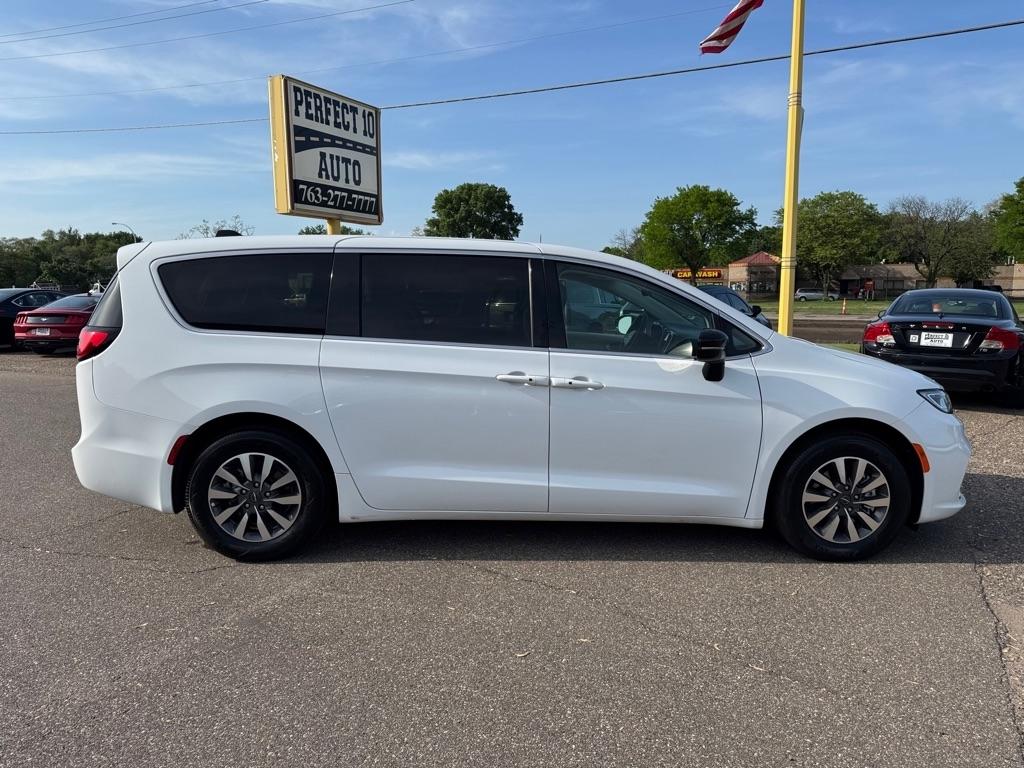 Chrysler Pacifica Hybrid Select FWD 2024