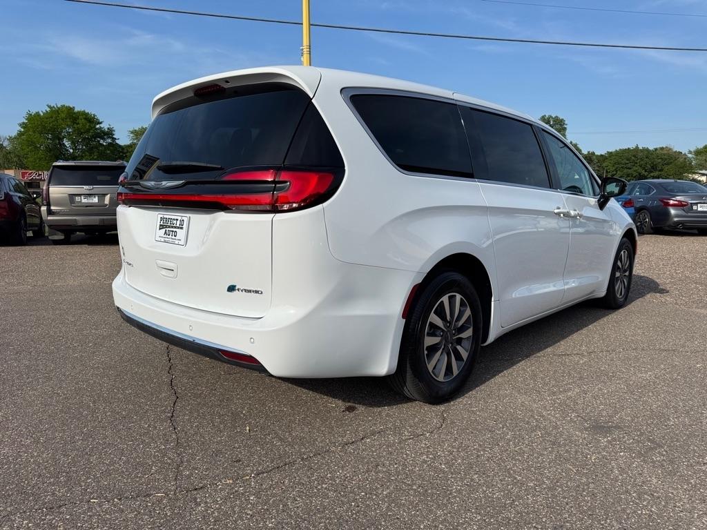 Chrysler Pacifica Hybrid Select FWD 2024