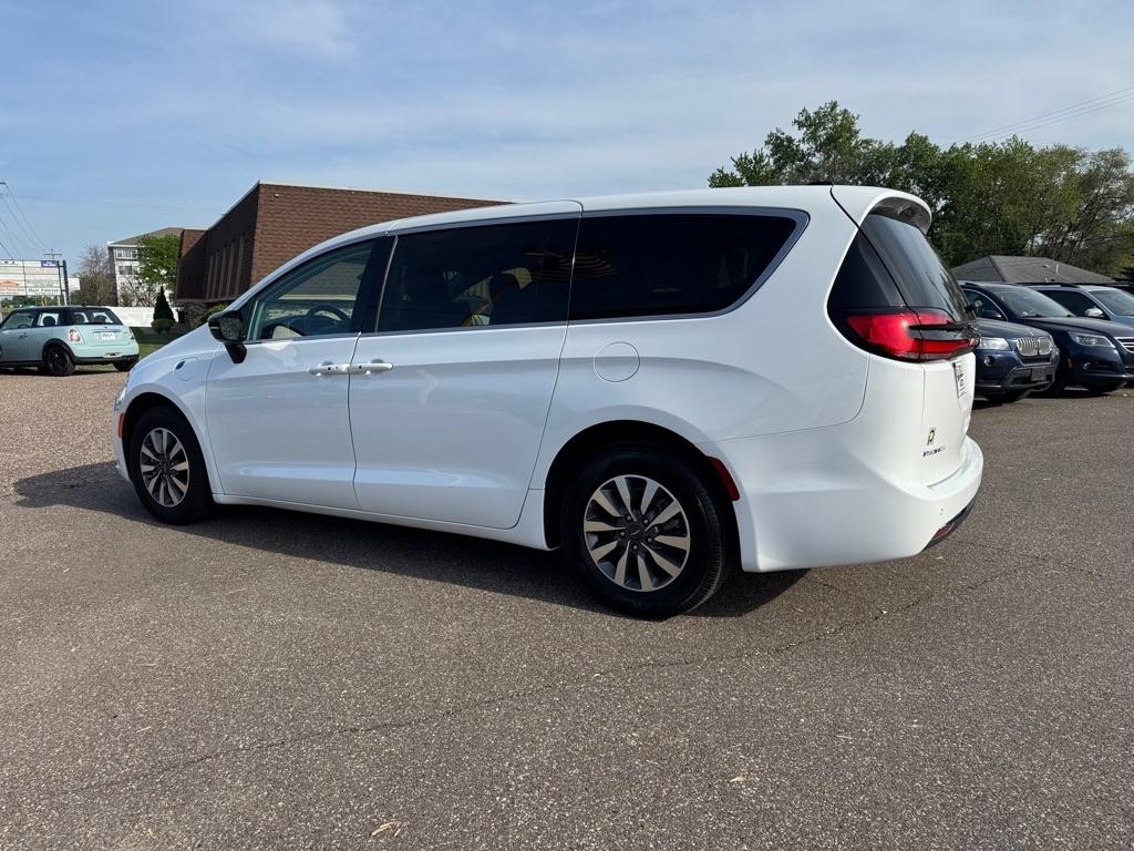 Chrysler Pacifica Hybrid Select FWD 2024