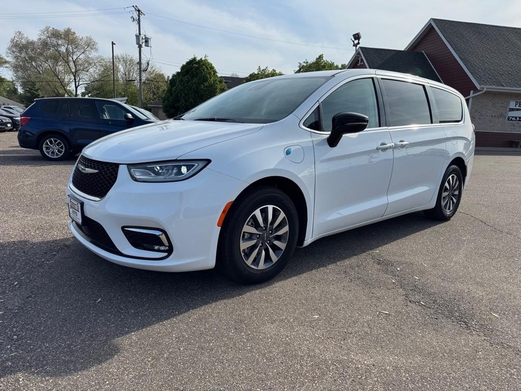 Chrysler Pacifica Hybrid Select FWD 2024