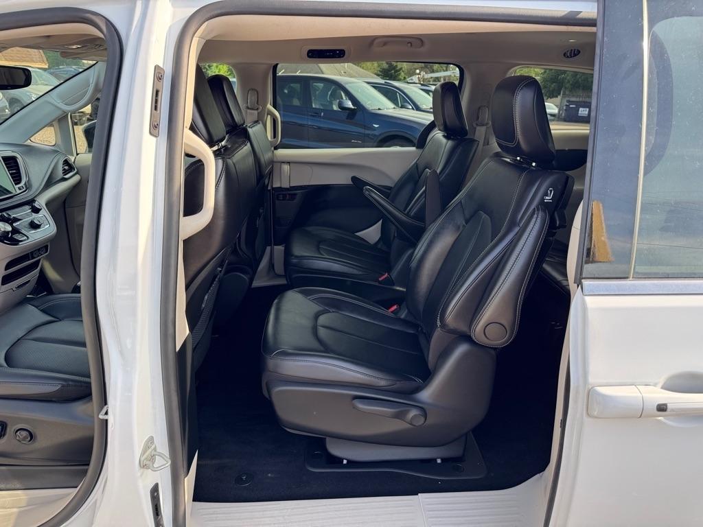Chrysler Pacifica Hybrid Select FWD 2024