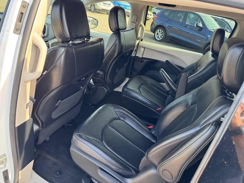 Chrysler Pacifica Hybrid Select FWD 2024