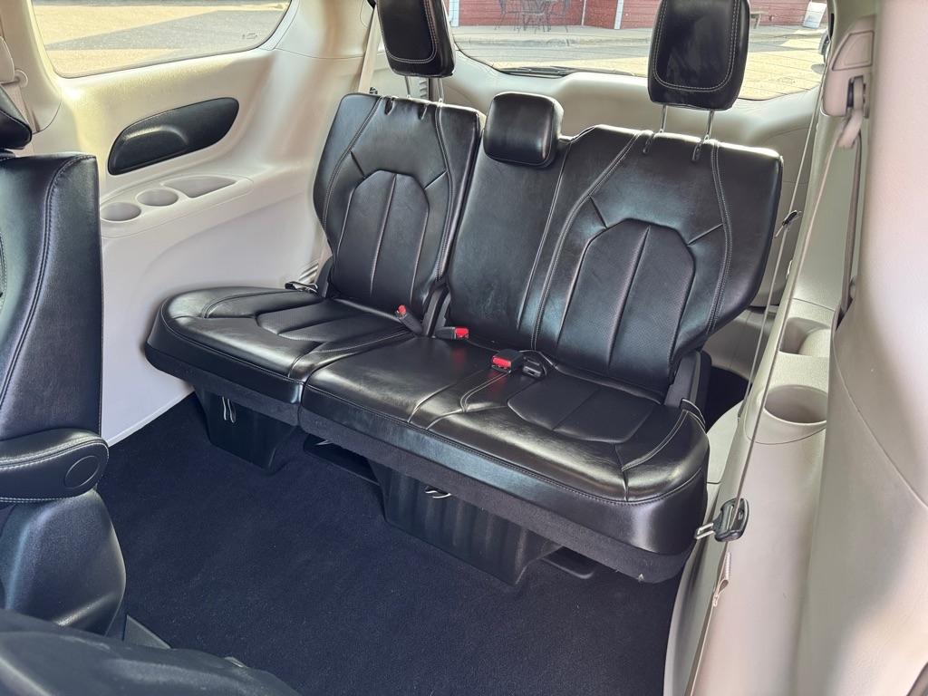 Chrysler Pacifica Hybrid Select FWD 2024