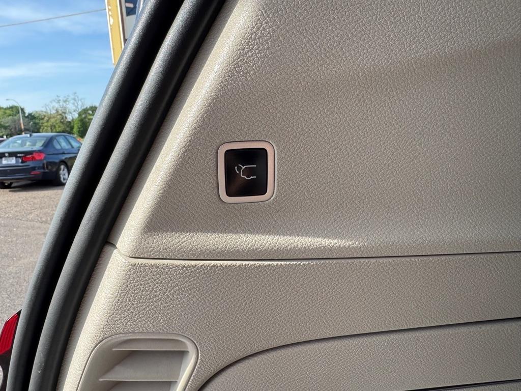 Chrysler Pacifica Hybrid Select FWD 2024