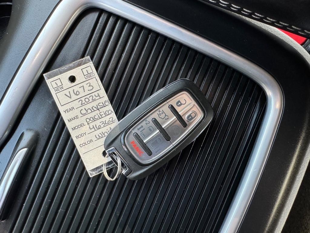 Chrysler Pacifica Hybrid Select FWD 2024