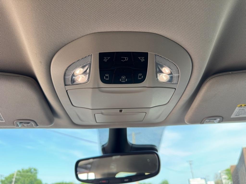 Chrysler Pacifica Hybrid Select FWD 2024