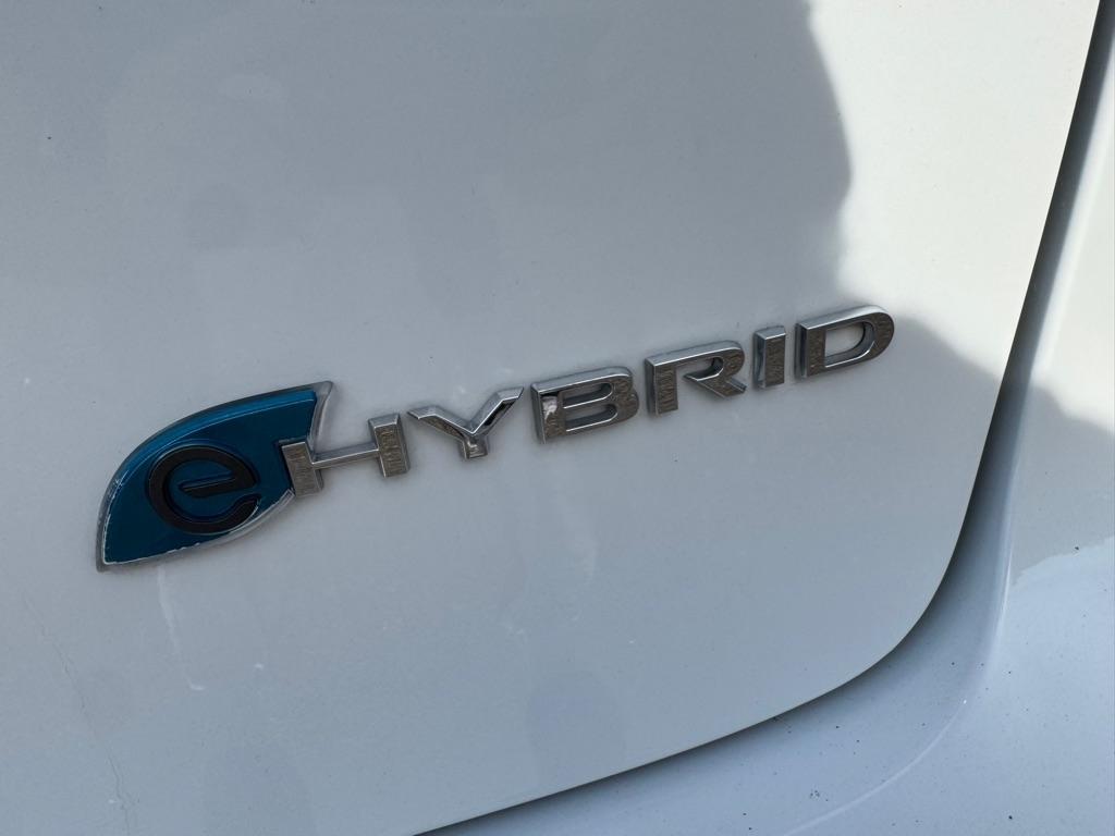 Chrysler Pacifica Hybrid Select FWD 2024