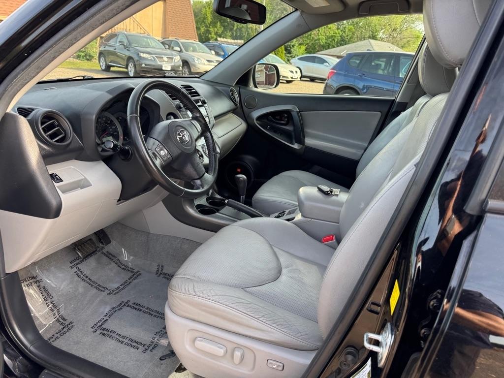 Toyota RAV4 4WD 4dr 4-cyl 4-Spd AT Ltd (Natl) 2011