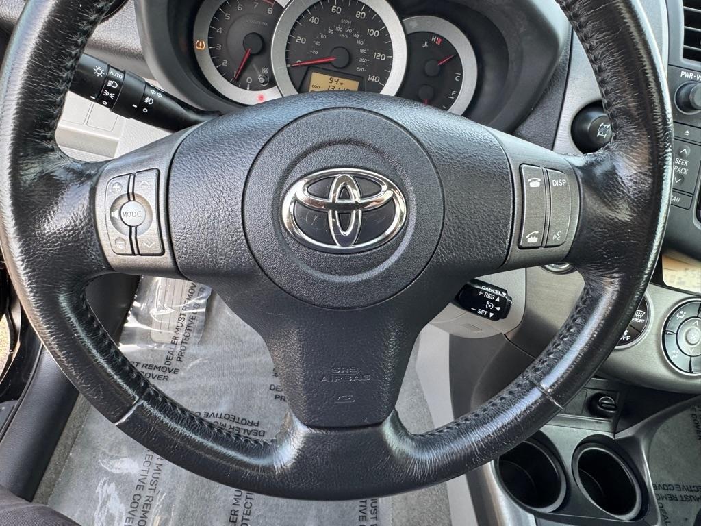 Toyota RAV4 4WD 4dr 4-cyl 4-Spd AT Ltd (Natl) 2011