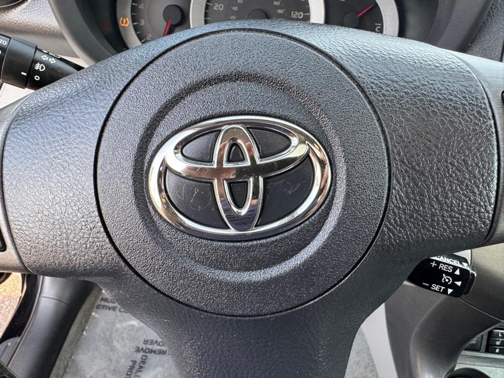 Toyota RAV4 4WD 4dr 4-cyl 4-Spd AT Ltd (Natl) 2011