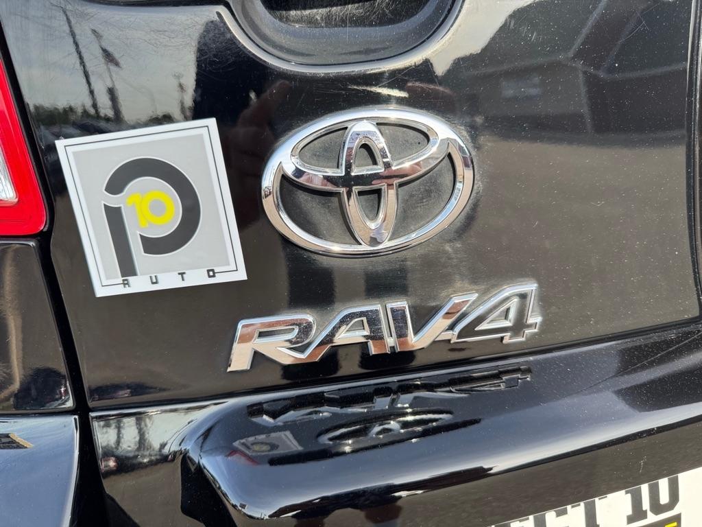 Toyota RAV4 4WD 4dr 4-cyl 4-Spd AT Ltd (Natl) 2011