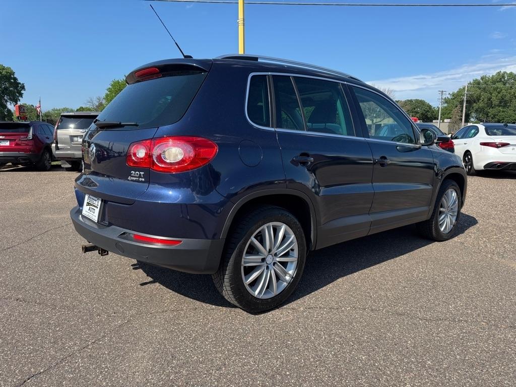 Volkswagen Tiguan 4WD 4dr S 4Motion 2011