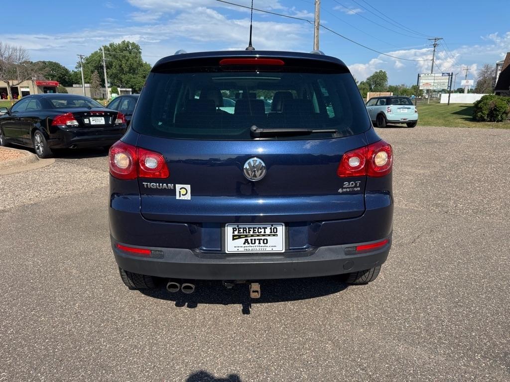 Volkswagen Tiguan 4WD 4dr S 4Motion 2011