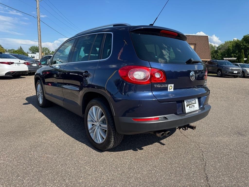 Volkswagen Tiguan 4WD 4dr S 4Motion 2011