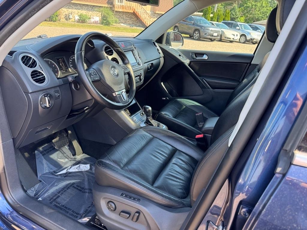 Volkswagen Tiguan 4WD 4dr S 4Motion 2011