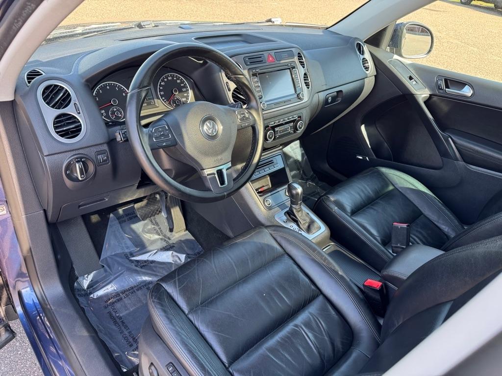 Volkswagen Tiguan 4WD 4dr S 4Motion 2011