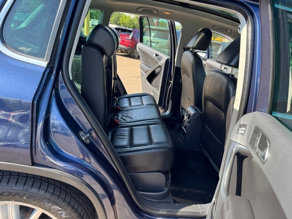 Volkswagen Tiguan 4WD 4dr S 4Motion 2011