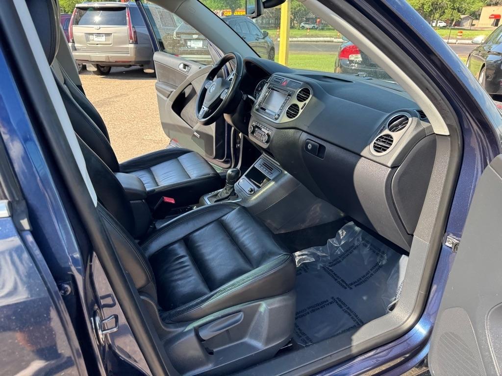Volkswagen Tiguan 4WD 4dr S 4Motion 2011