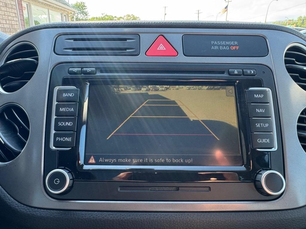 Volkswagen Tiguan 4WD 4dr S 4Motion 2011