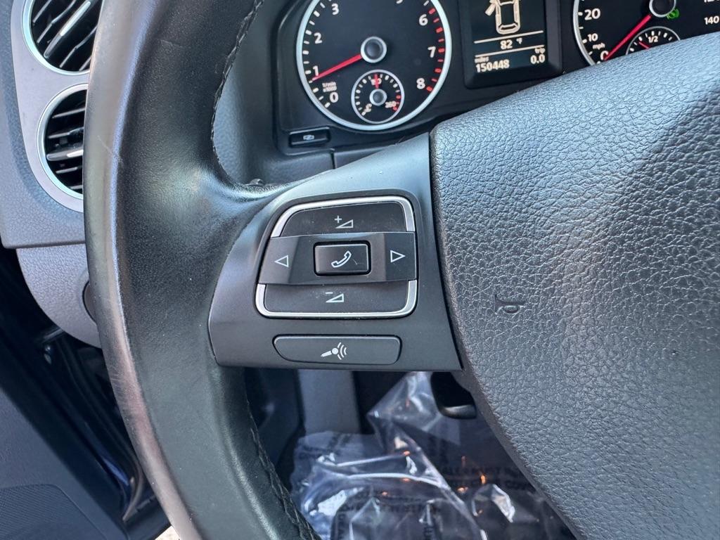 Volkswagen Tiguan 4WD 4dr S 4Motion 2011