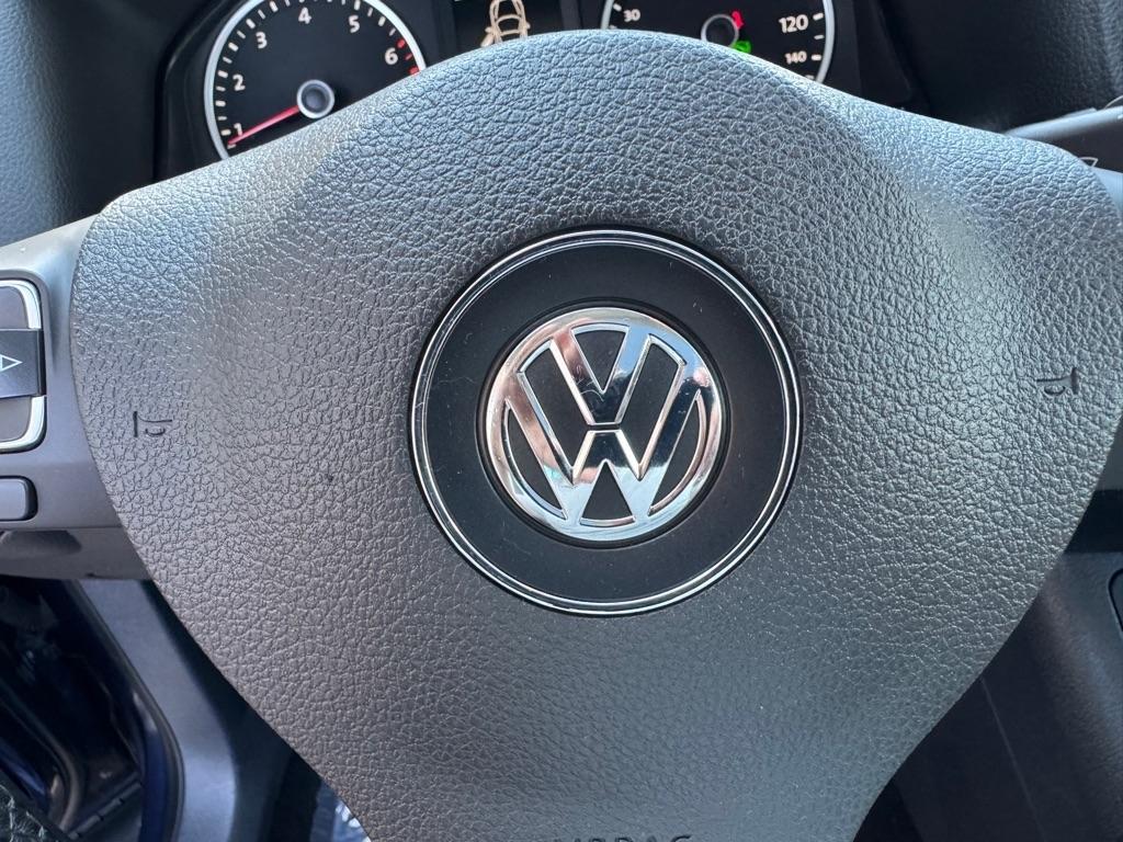 Volkswagen Tiguan 4WD 4dr S 4Motion 2011