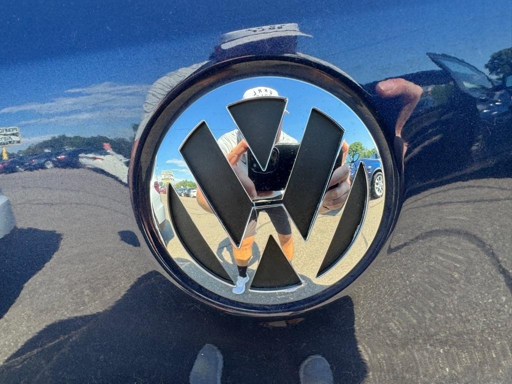 Volkswagen Tiguan 4WD 4dr S 4Motion 2011