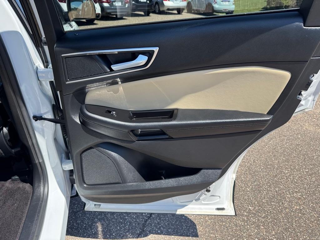 Ford Edge 4dr SEL AWD 2016