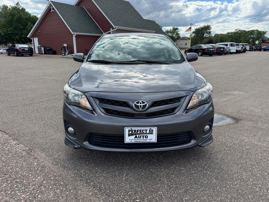 Toyota Corolla 4dr Sdn Auto LE Special Edition (Natl) 2013