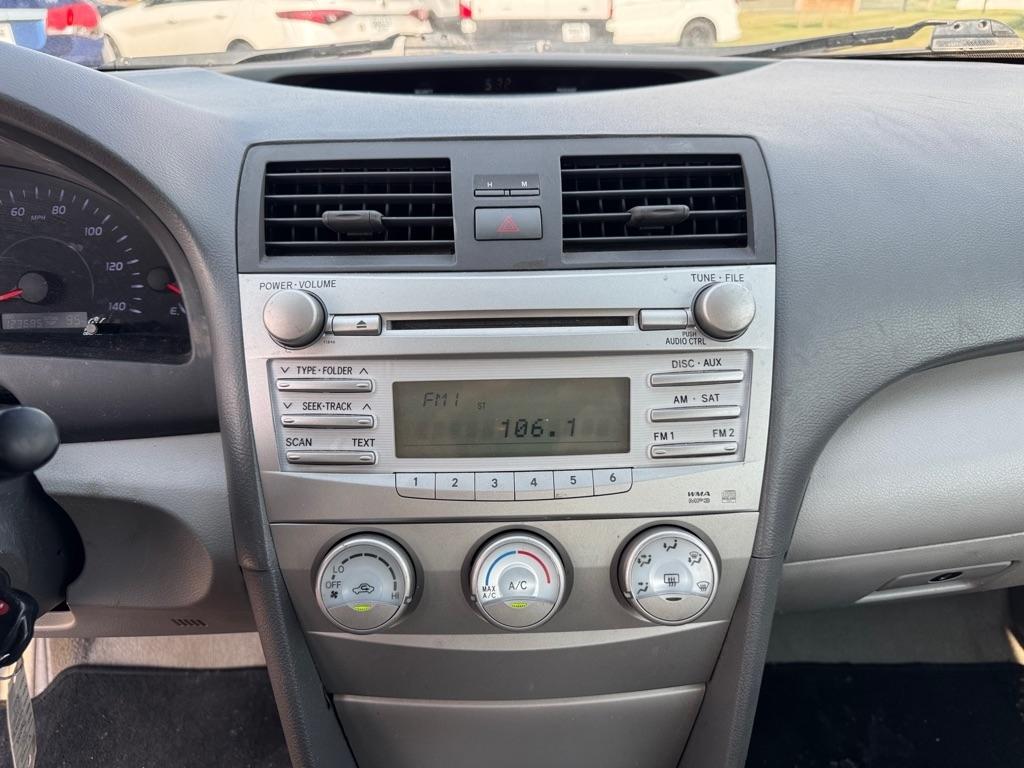 Toyota Camry LE 2011