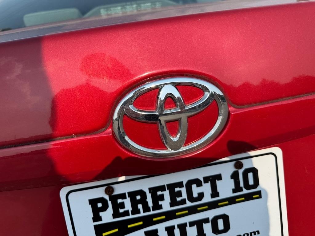 Toyota Camry LE 2011