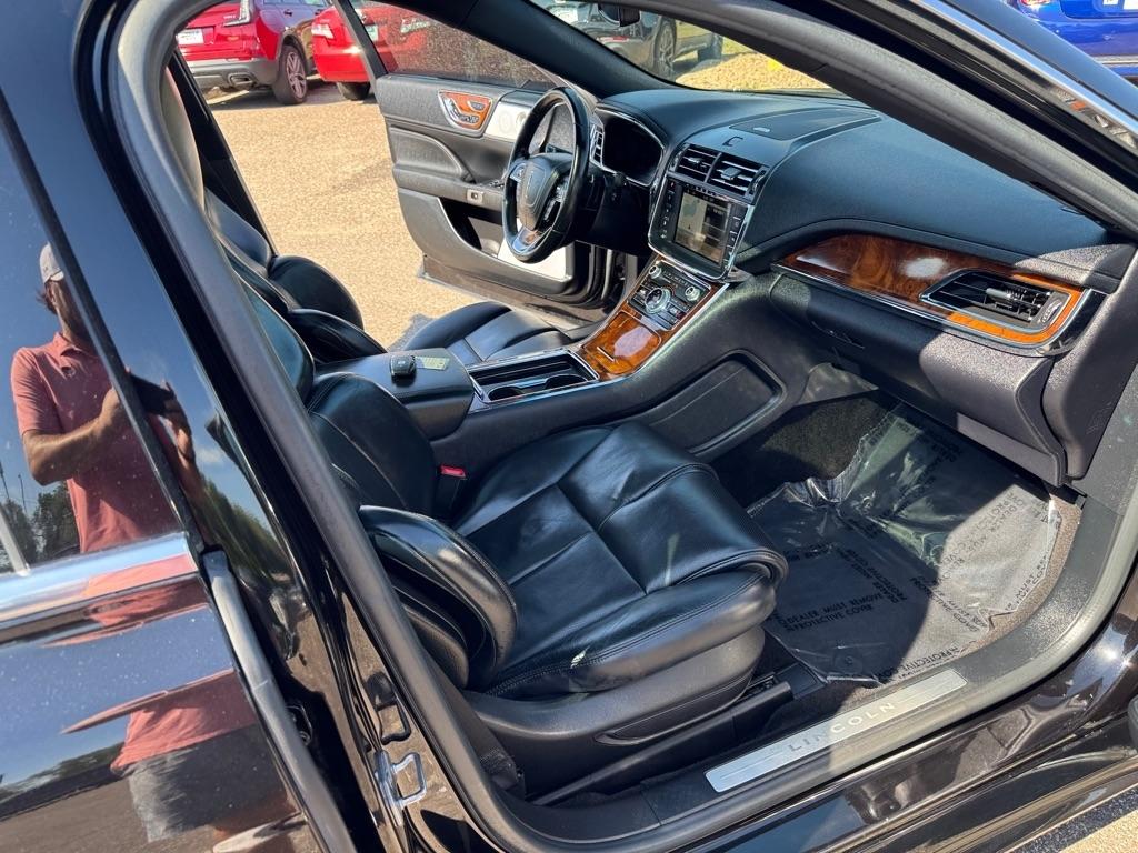 Lincoln Continental Reserve AWD 2017