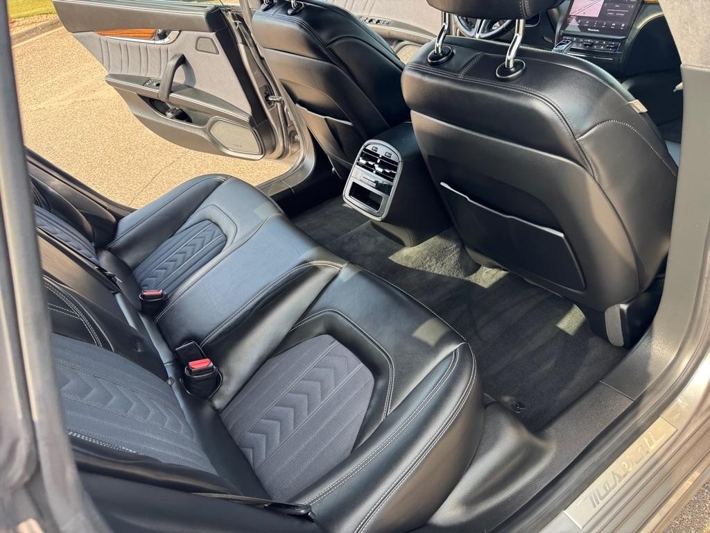 Maserati Quattroporte S Q4 GranLusso 3.0L 2021
