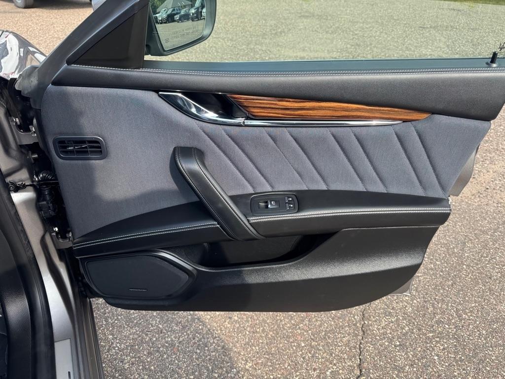 Maserati Quattroporte S Q4 GranLusso 3.0L 2021