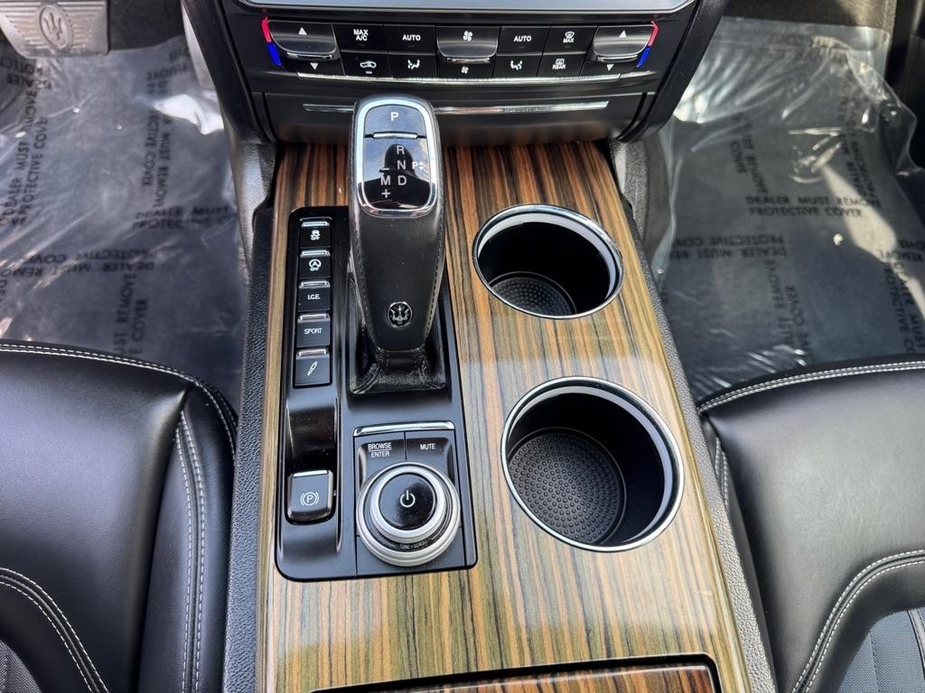 Maserati Quattroporte S Q4 GranLusso 3.0L 2021