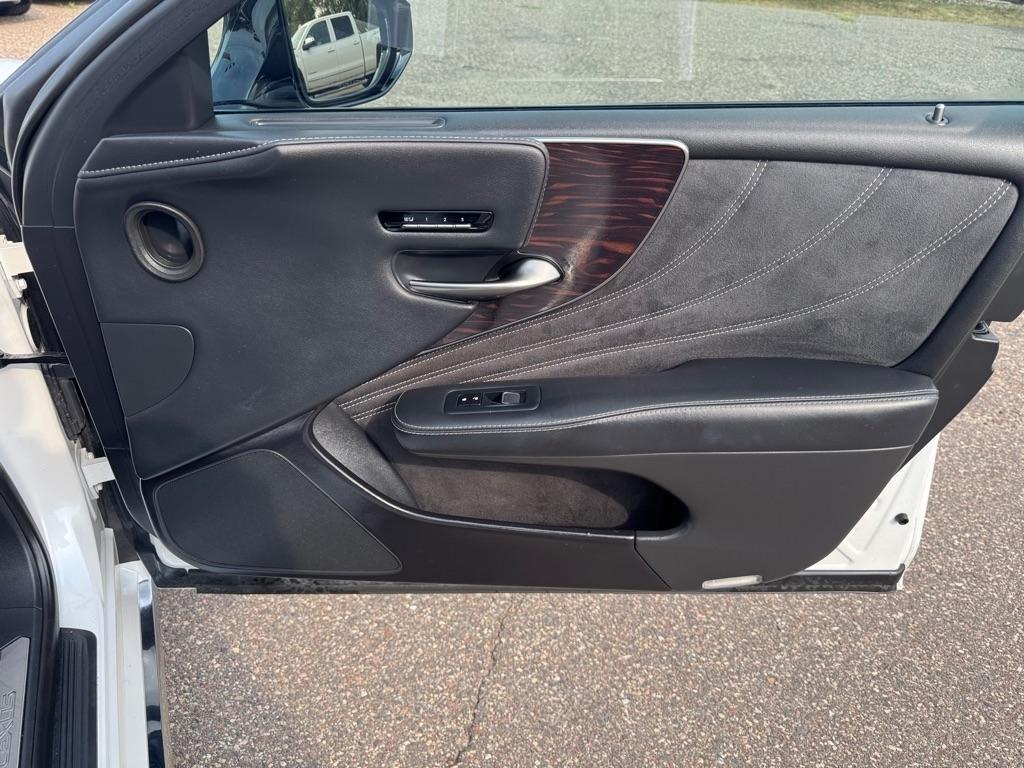 Lexus LS LS 500 AWD 2023