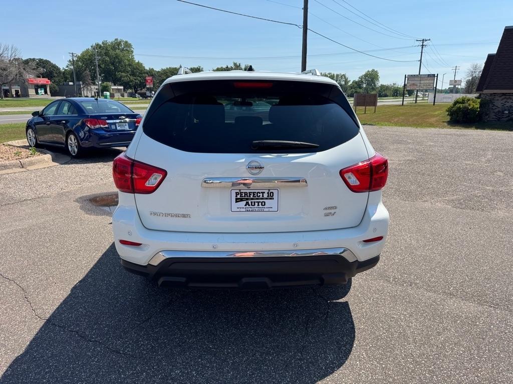 Nissan Pathfinder 4x4 Platinum 2017