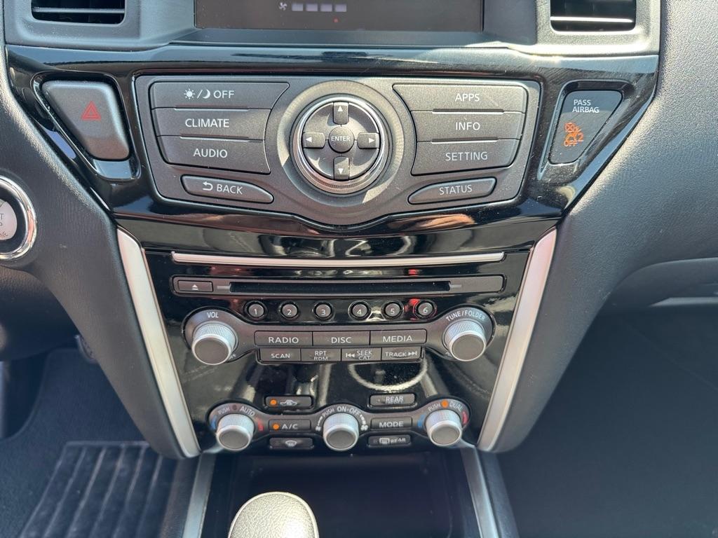 Nissan Pathfinder 4x4 Platinum 2017