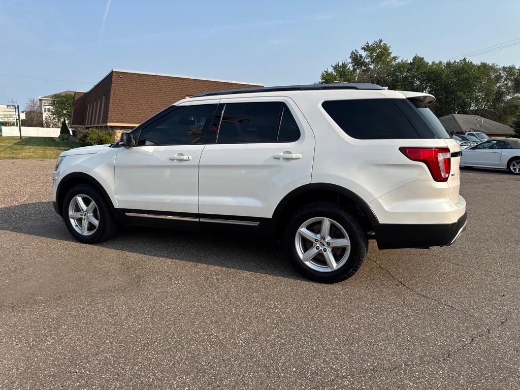 Ford Explorer 4WD 4dr XLT 2016